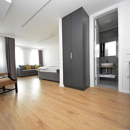 Miss Saray Apartment ซาราเยโว ภายนอก รูปภาพ