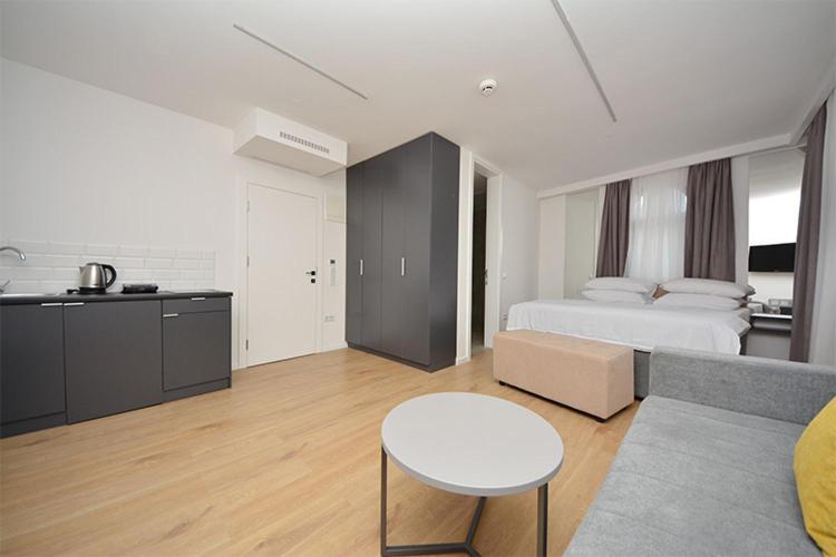 Miss Saray Apartment ซาราเยโว ภายนอก รูปภาพ