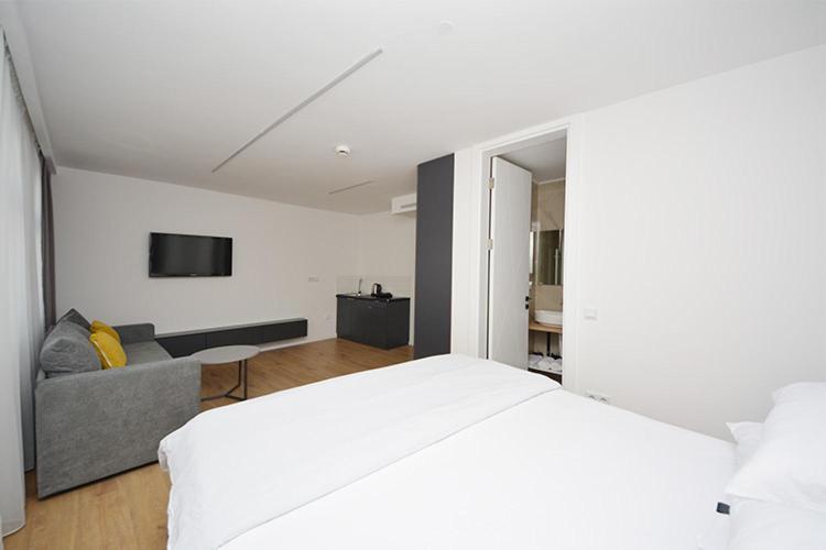 Miss Saray Apartment ซาราเยโว ภายนอก รูปภาพ